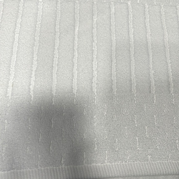 DKNY- Bath towel - Picture 3 of 9